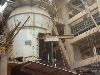 Vertical mill Vertical mill